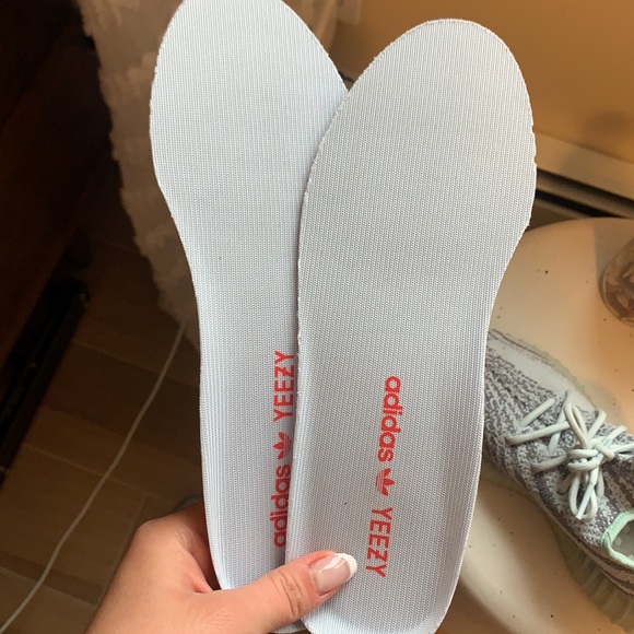 Yeezy boost 350 V2 - Picture 4 of 10
